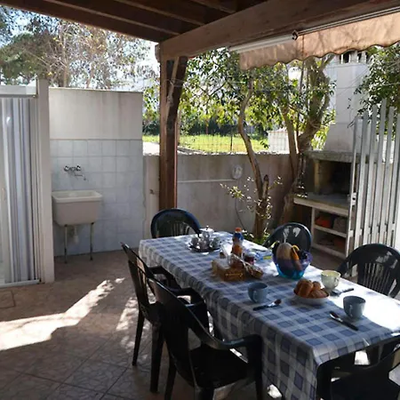 شقة With Shady Garden And Air Conditioning In Torre Dellorso