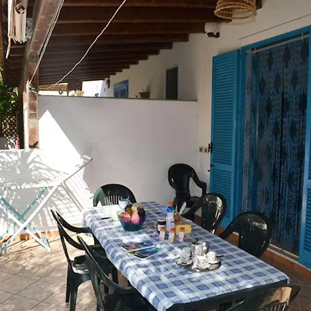 With Shady Garden And Air Conditioning In Torre Dellorso * توري ديل أورسو
